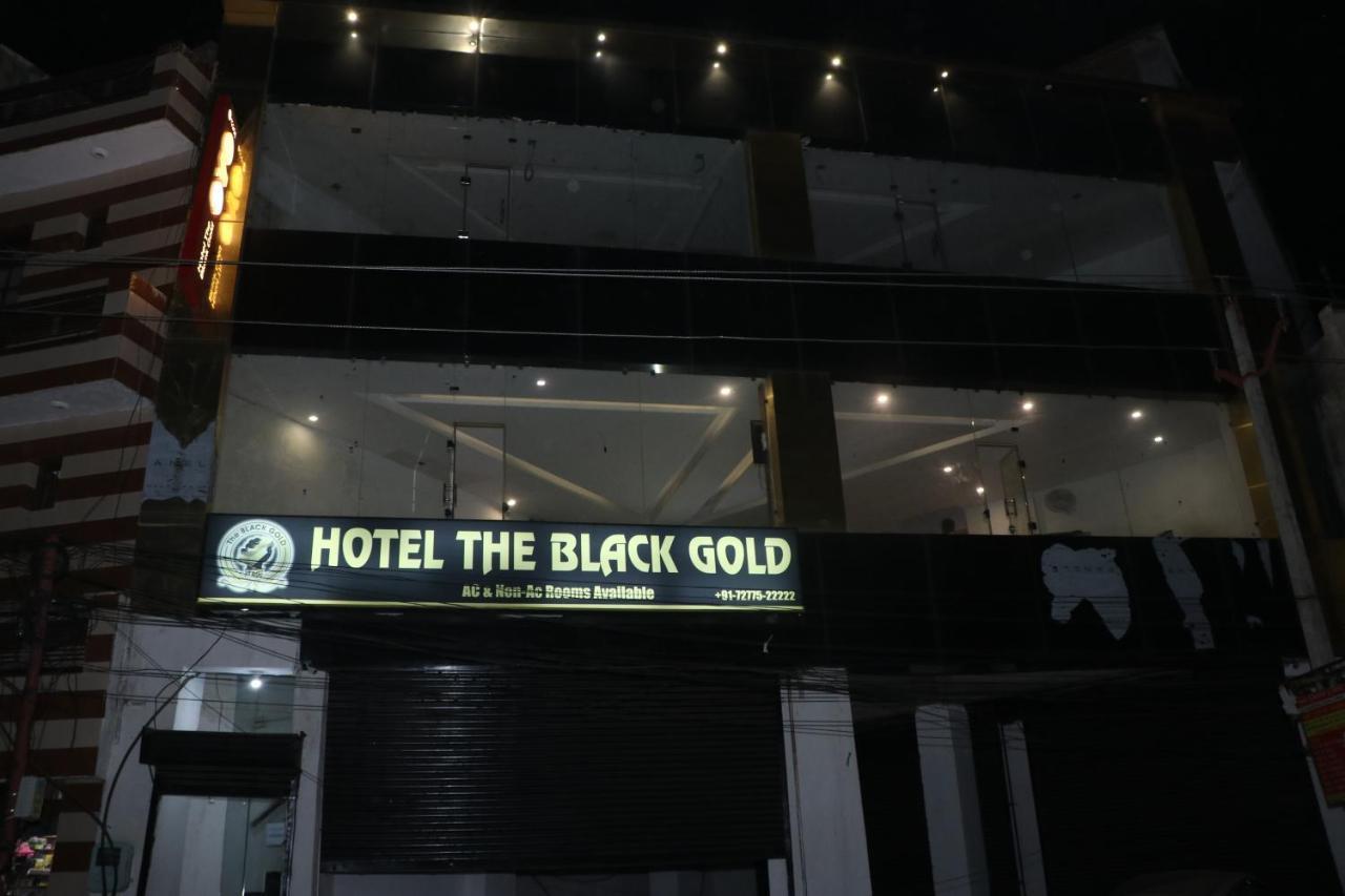 Chandīgarh Hotel The Black Gold מראה חיצוני תמונה